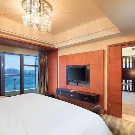 Wyndham Grand Plaza Royale Hangzhou Exterior photo