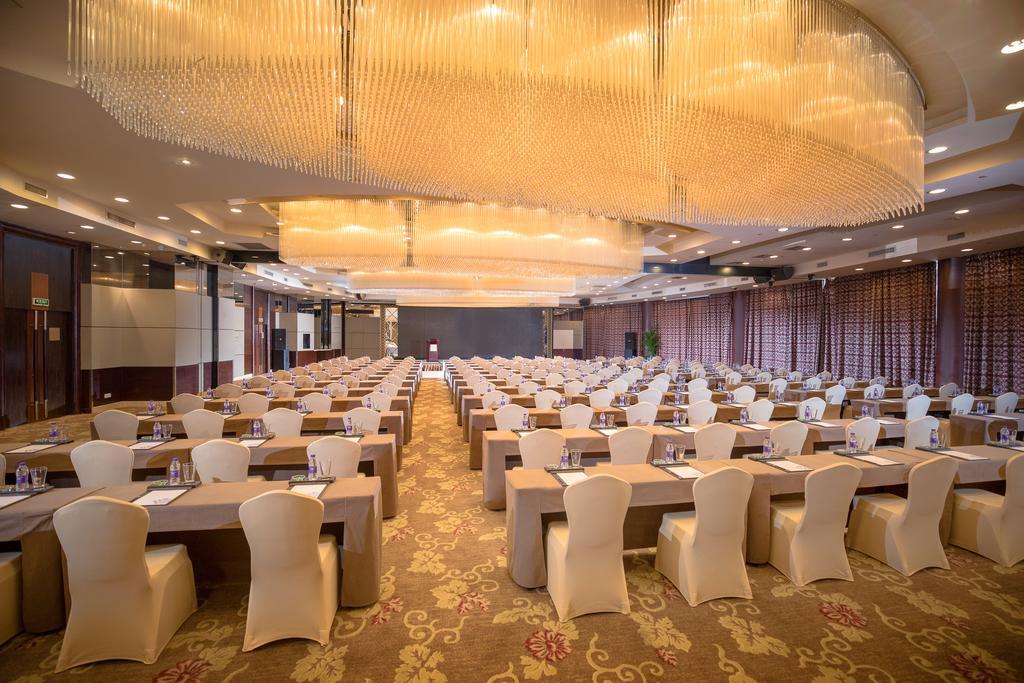 Wyndham Grand Plaza Royale Hangzhou Exterior photo